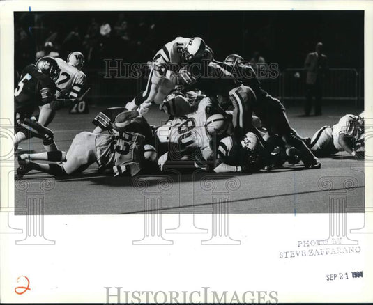 1984 Press Photo Wagner College Football Game Action- Historic Images