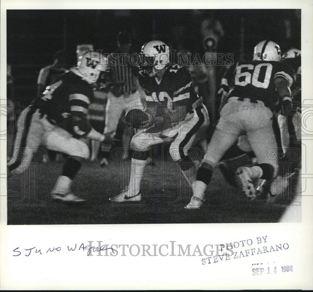 1984 Press Photo Wagner College football action against SJU- Historic Images