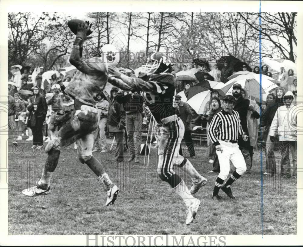 1985 Press Photo Wagner College Football Game Action- Historic Images
