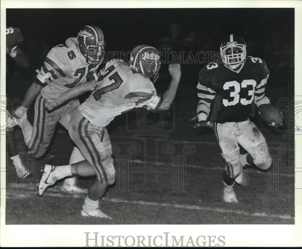 Press Photo Wagner College Football Game Action - Ken Havriliak & Brian Collins - Historic Images