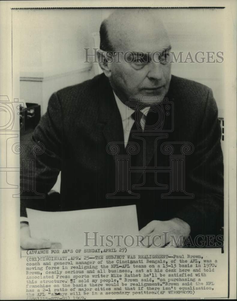 1969 Press Photo Cincinnati Bengals football coach & general manager Paul Brown- Historic Images