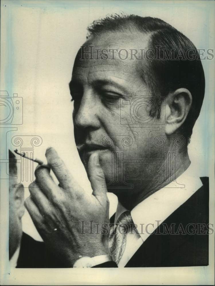 1969 Press Photo NFL football commissioner Pete Rozelle discusses realignment - Historic Images