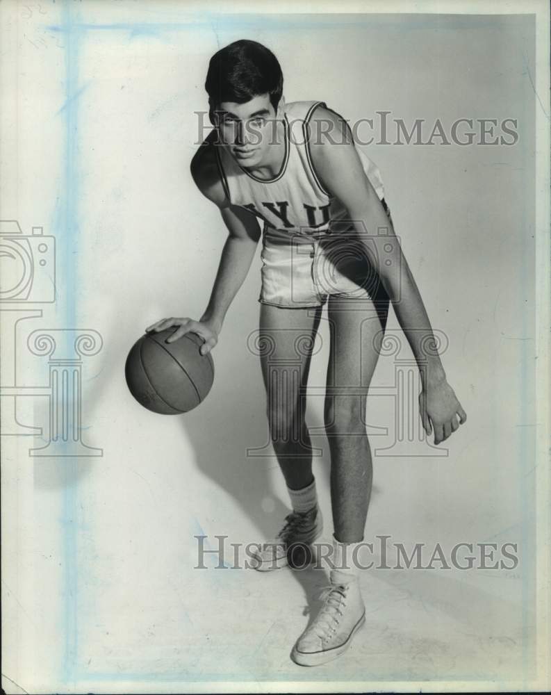 1966 Press Photo New York University college basketball player Jim Signorile - Historic Images