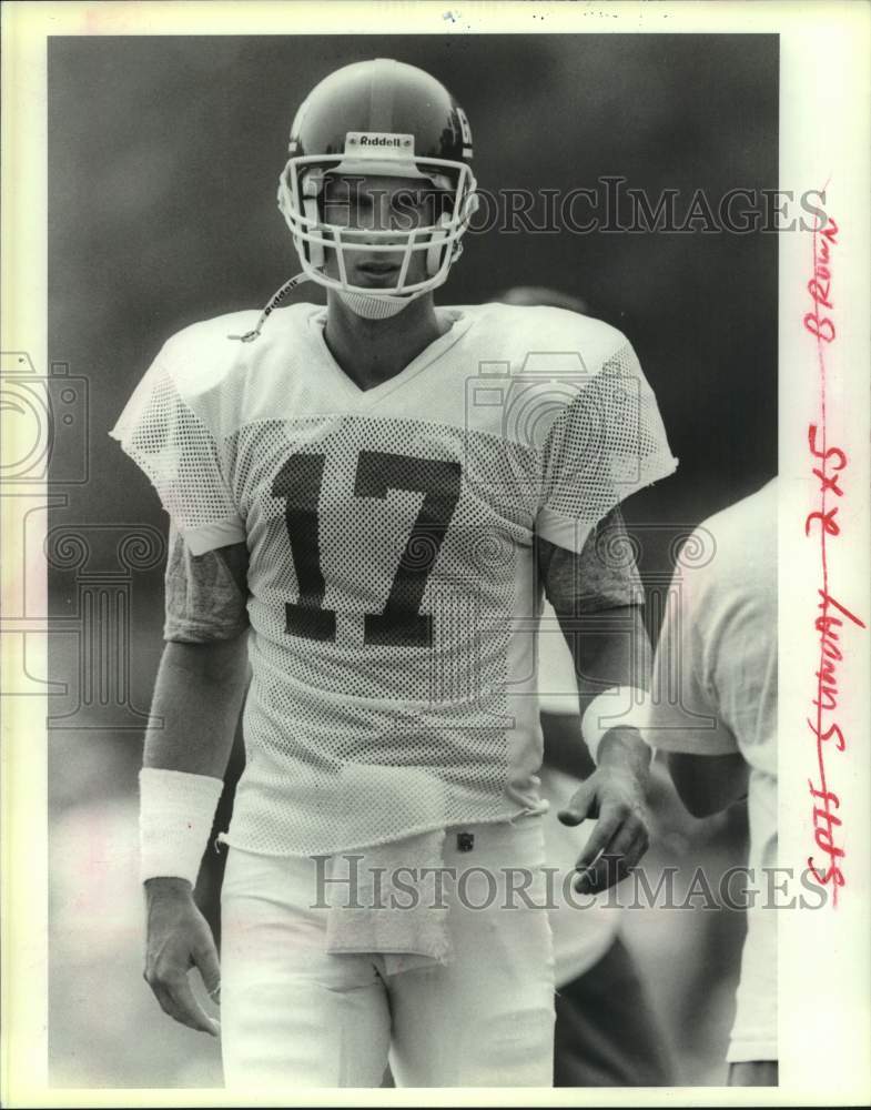 Press Photo New York Giants football player Dave Brown at practice - sis00639- Historic Images