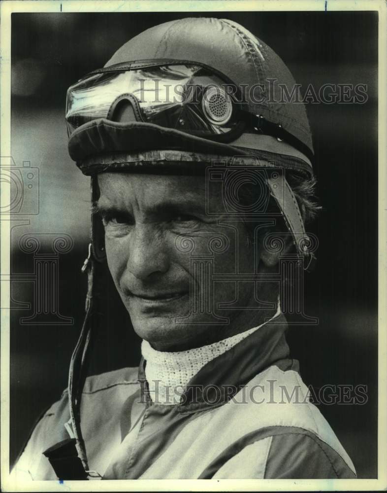 Press Photo Horse racing jockey Willie Shoemaker in his silks - sis00701 - Historic Images