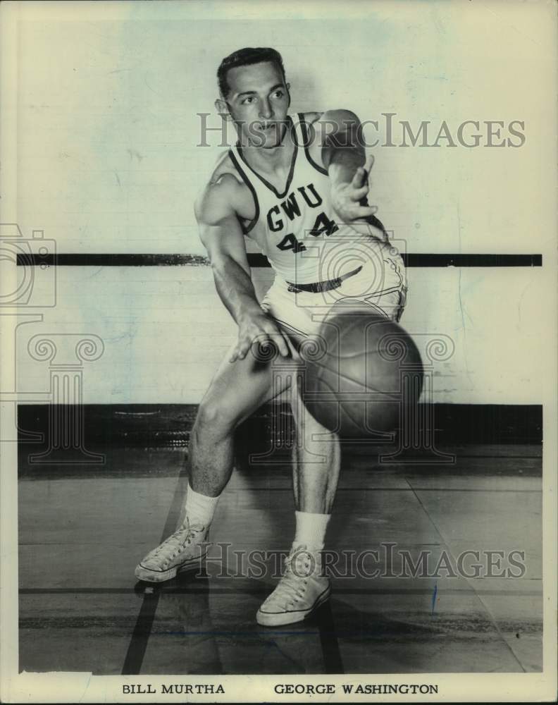 1964 Press Photo George Washington college basketball player Bill Murtha- Historic Images