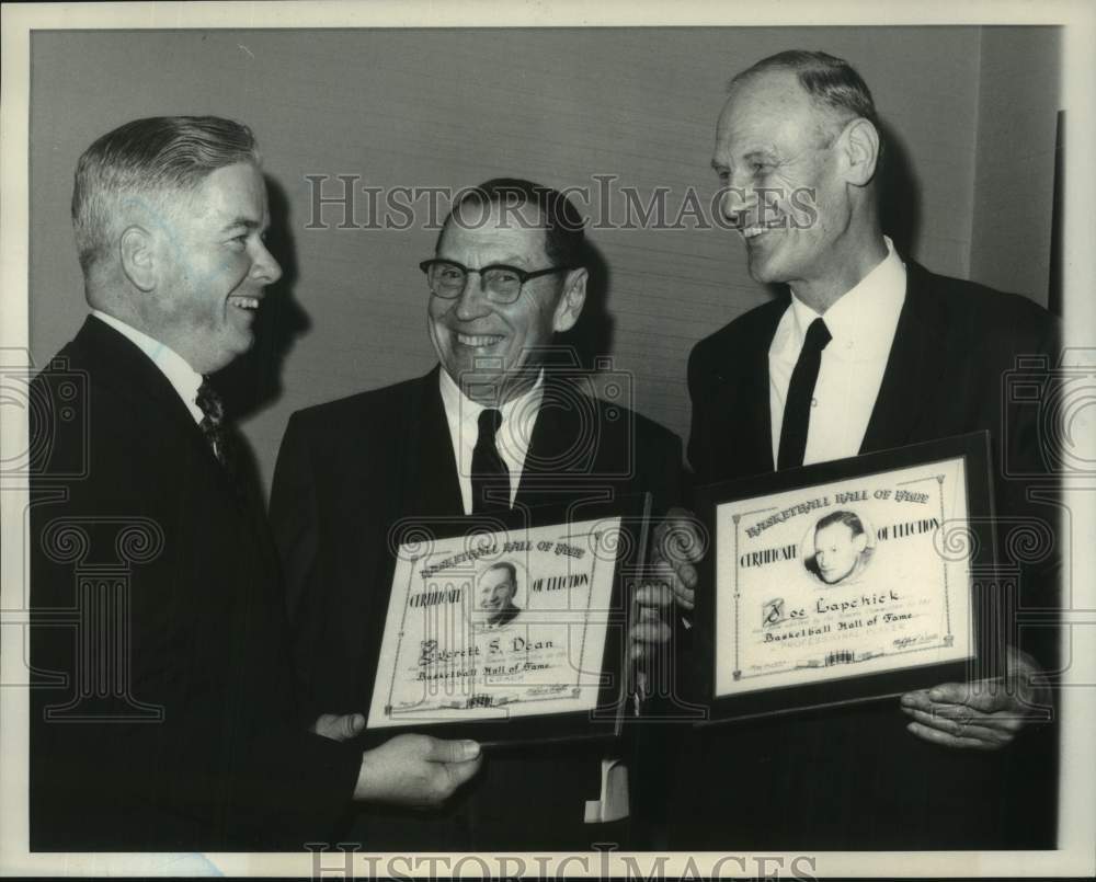 Press Photo Basketball Hall of Famers Everett Dean, Joe Lapchick, Bernie Beglane - Historic Images