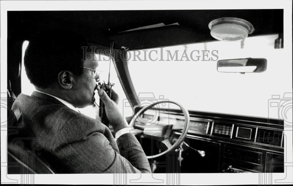 Press Photo Detective John Larkins of the Indiana Police Department in Vehicle- Historic Images