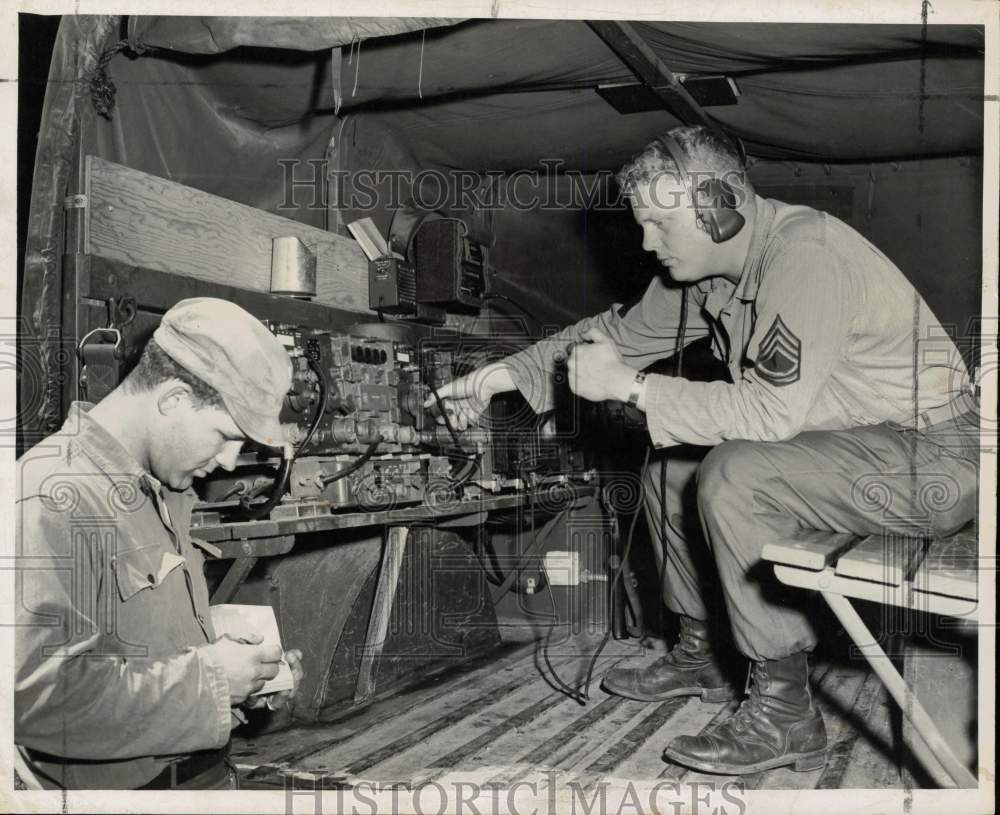 1955 Press Photo National Guard Sargents Walter A. Hansen and Charles J. Gross - Historic Images