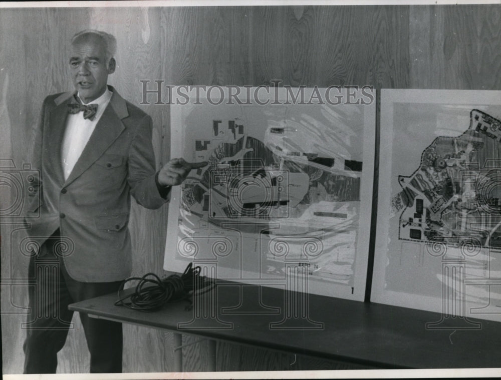 1971 Press Photo Architect Ghaman R. Adkison - Historic Images