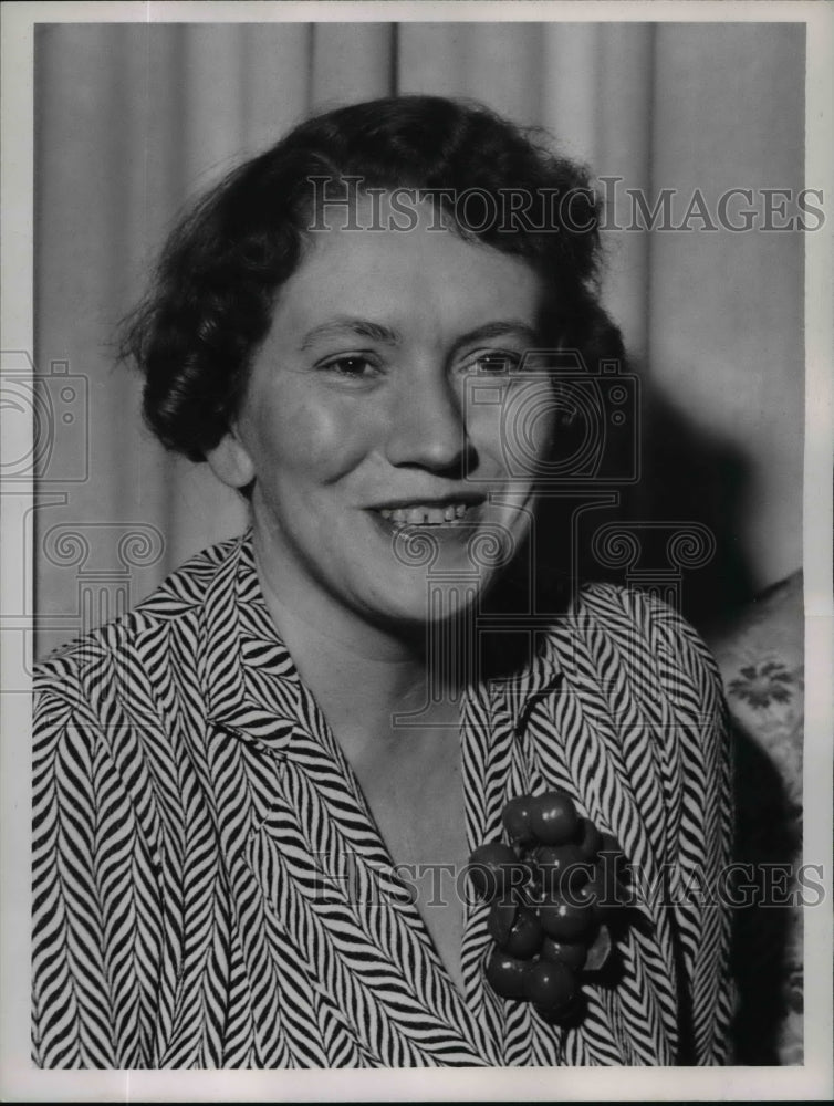 1950 Lady Franks, wife of Sir Oliver Shewell Franks of England - Historic Images