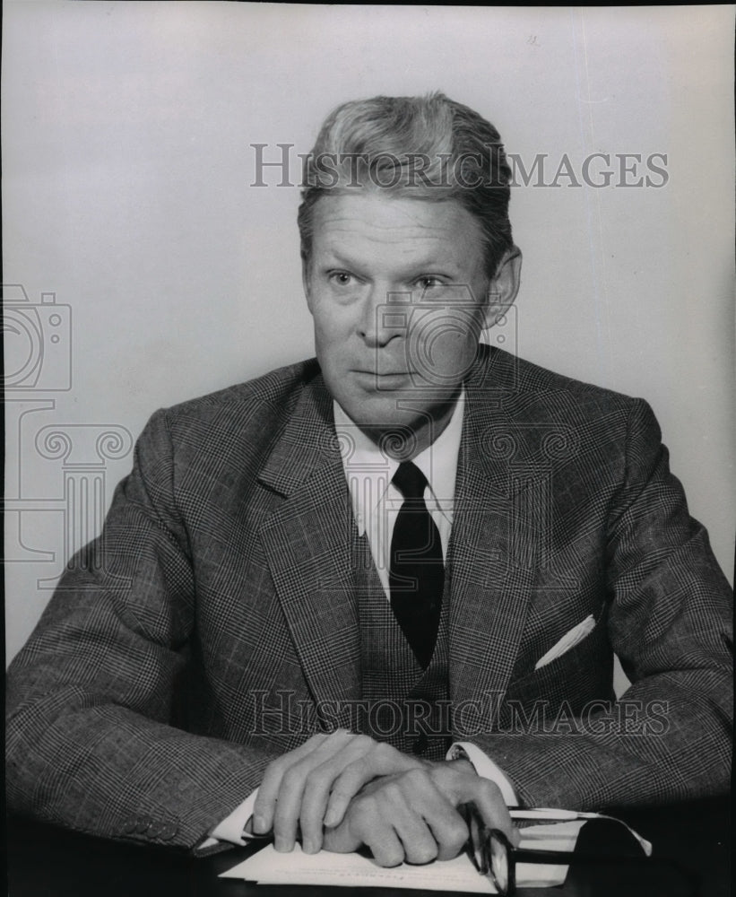 1963 Press Photo General Lauris Norstad, President,Owens-Corning Fiberglass Corp - Historic Images