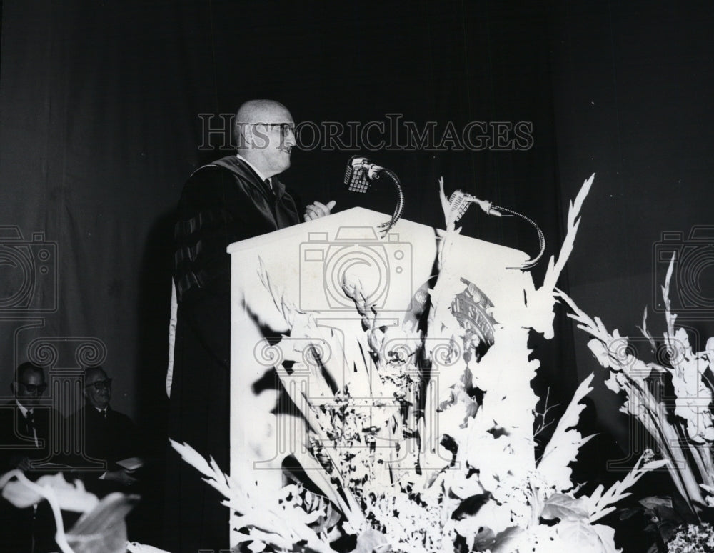 Press Photo President D.R. Theophilus addresses the graduating class. - Historic Images