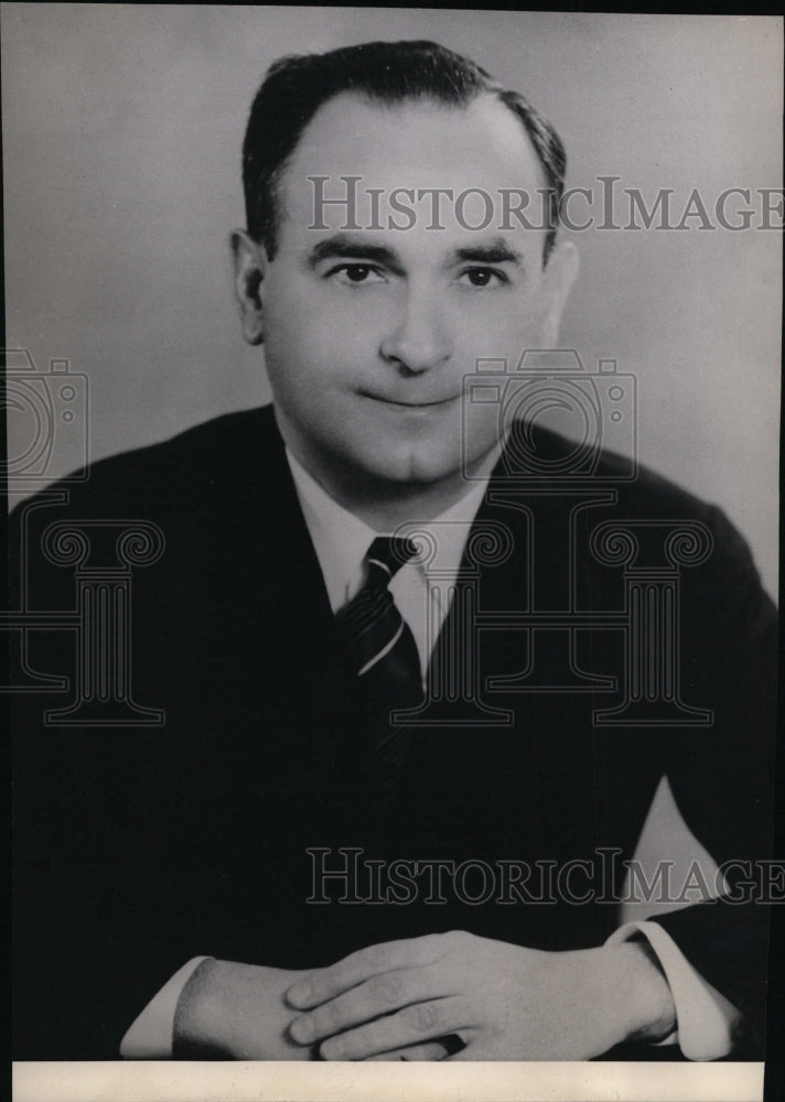 1944 S.J. Solomon Chairman of the Board Northeast Airlines Inc - Historic Images