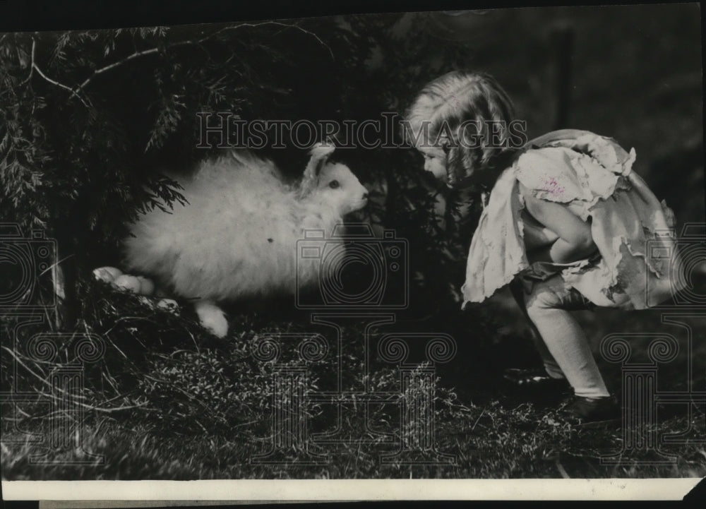 1922 Ethel Ann Malin Found Rabbit on a Setting of Easter Eggs - Historic Images