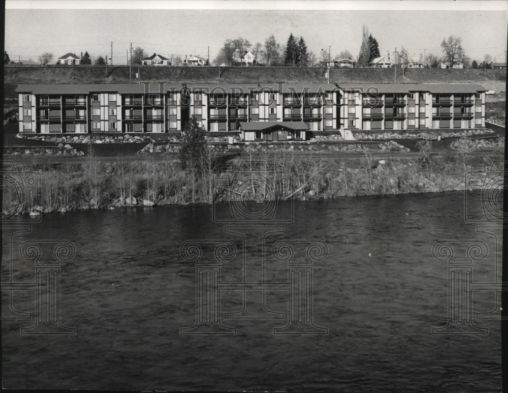 1970 Press Photo Riviera Plaza Spokane River Front Apartment - Historic Images