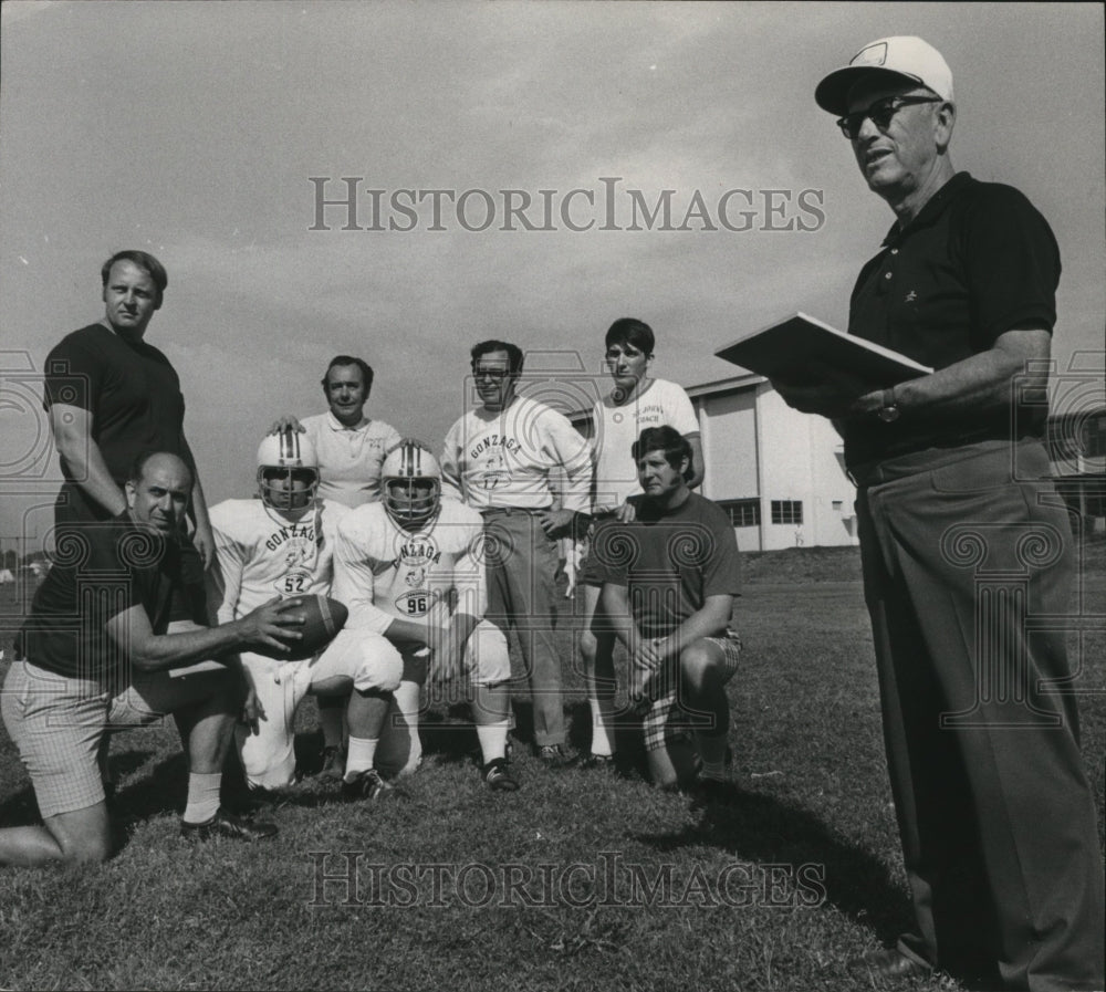 1972 Press Photo Gonzaga Football team members - spa35053 - Historic Images