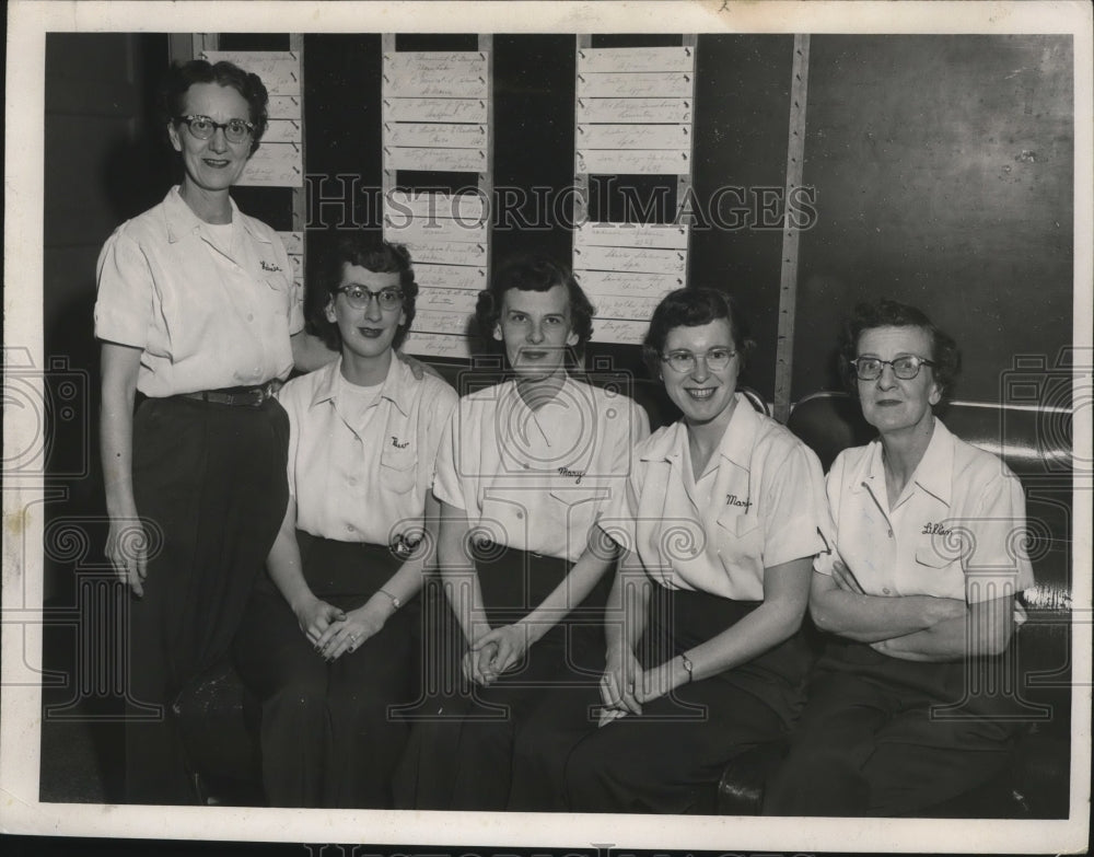 1955 Press Photo Members of the Bolero Alleys Bowling Squad - spa35066-Historic Images