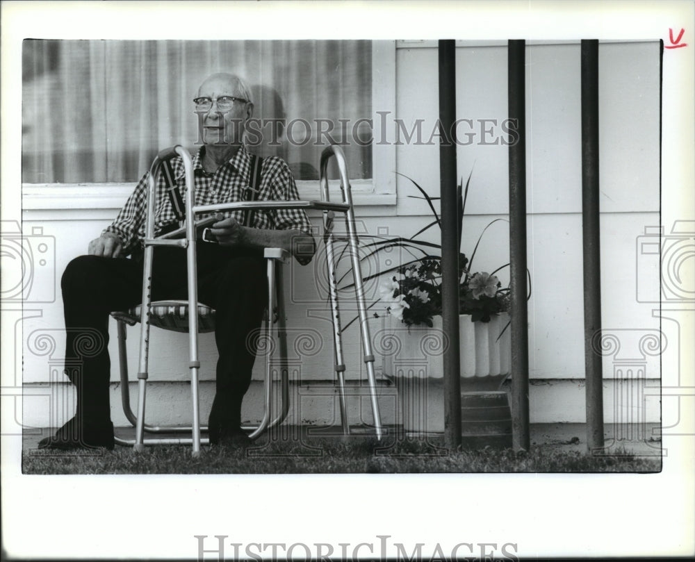 1994 Press Photo Jim Roberts, victim of the Easter Massacre - Historic Images