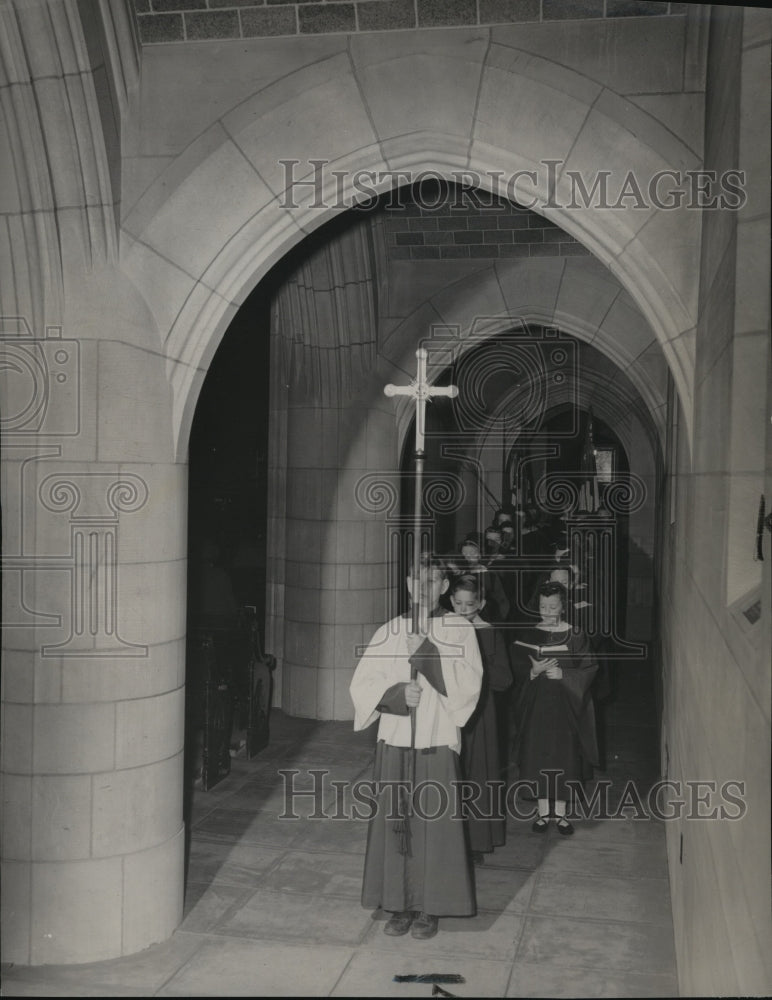 Press Photo St. John Cathedral procession - spa57154 - Historic Images
