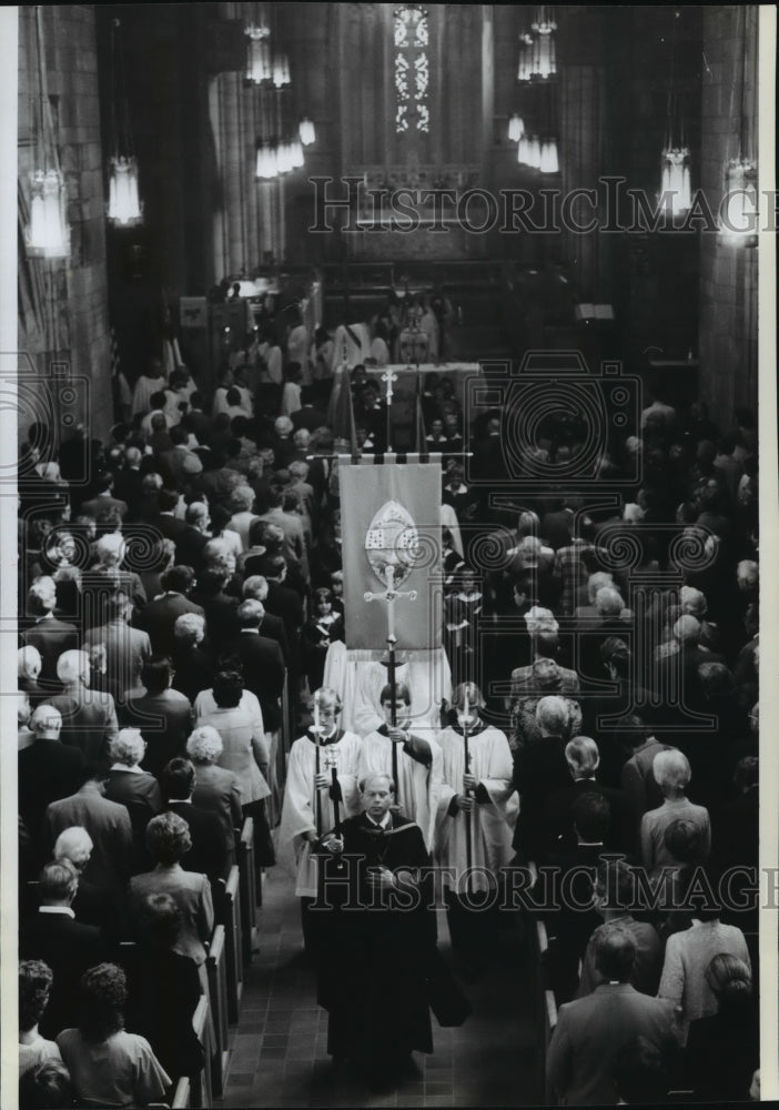 1984 Press Photo Mass at St. John Episcopal Cathedral - spa57188 - Historic Images