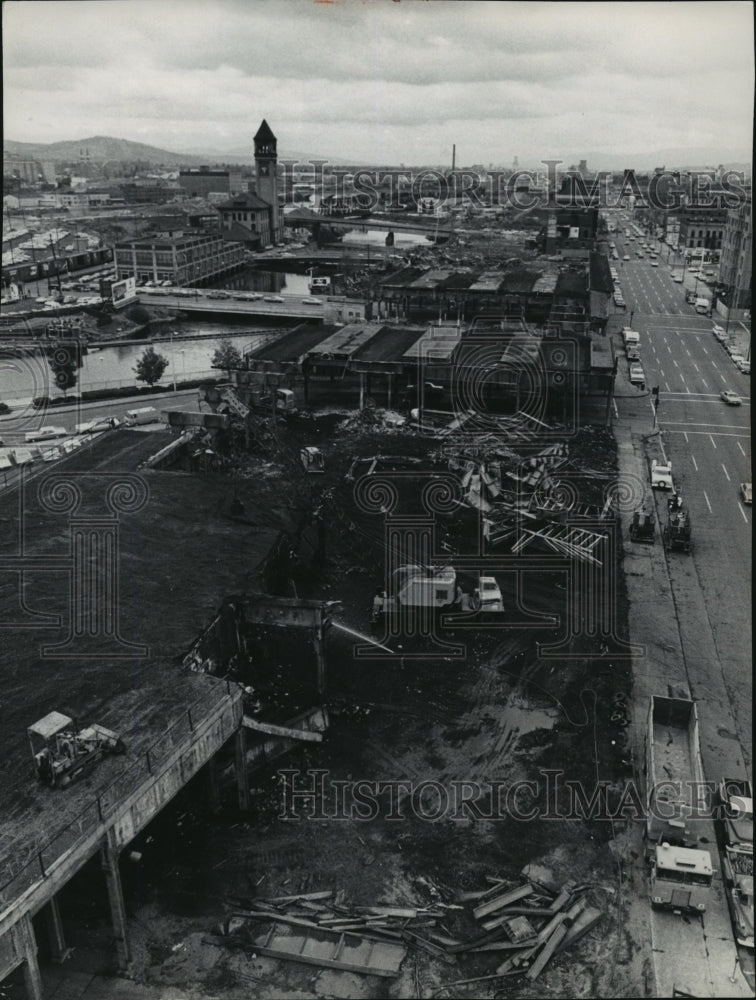 1972 Press Photo Trestle Looking East. Expo '74 - Construction, Spokane, WA - Historic Images