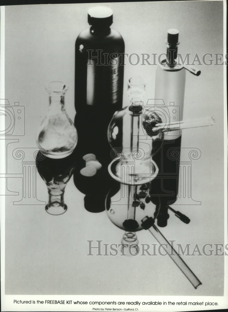 1985 Press Photo Drugs -paraphernalia - Freebase Kit readily available in market - Historic Images