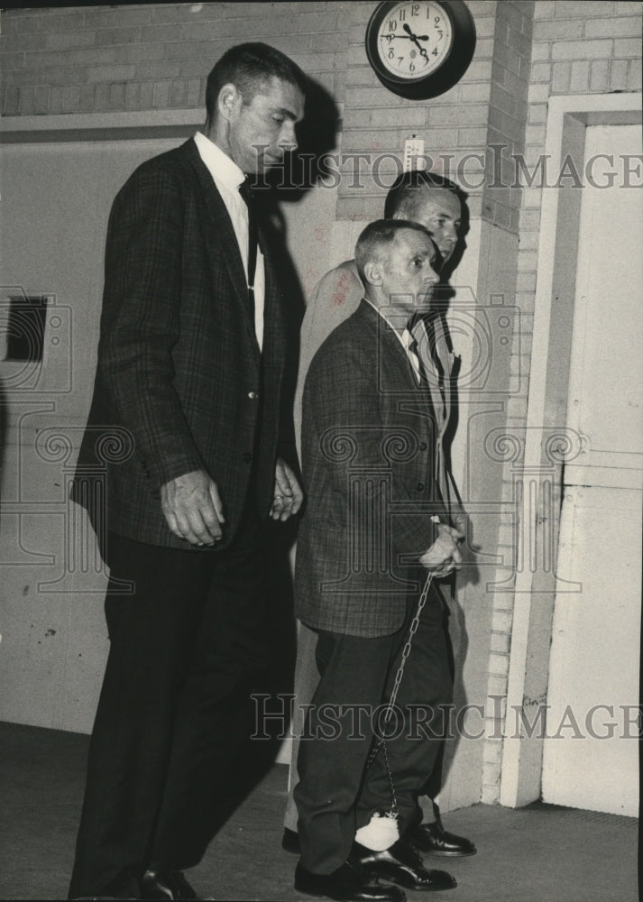 1966 Press Photo Arthur St Peter arrested for kidnapping - spa59101 - Historic Images