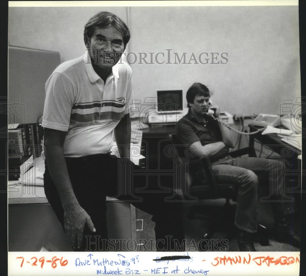 1986 Press Photo Dave Mathews Midweek Biz MEI and Merle Weinkaut Programmer - Historic Images