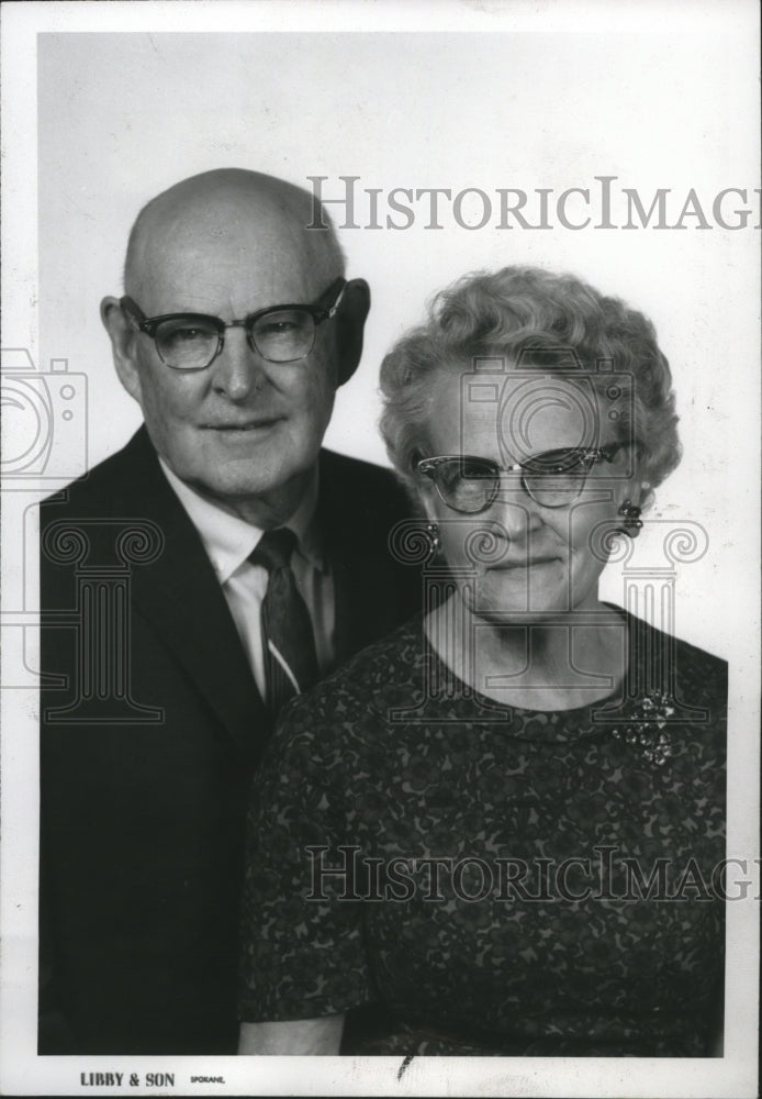 1970 Press Photo Mr. and Mrs. Guy Meredith will celebrate their 50th a ...