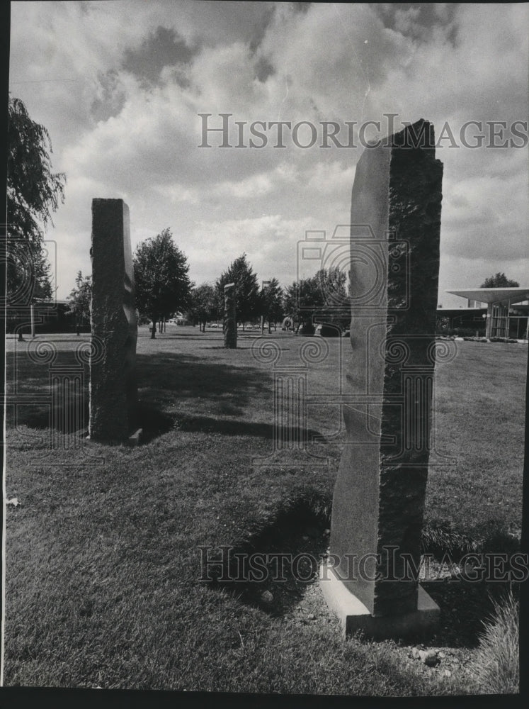 1980 Press Photo SFCC College-Black granite sculpture - spa61865 - Historic Images