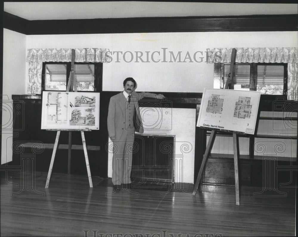1980 Press Photo Martin Pujalan Gonzaga Alumni Association Director - spa62032 - Historic Images