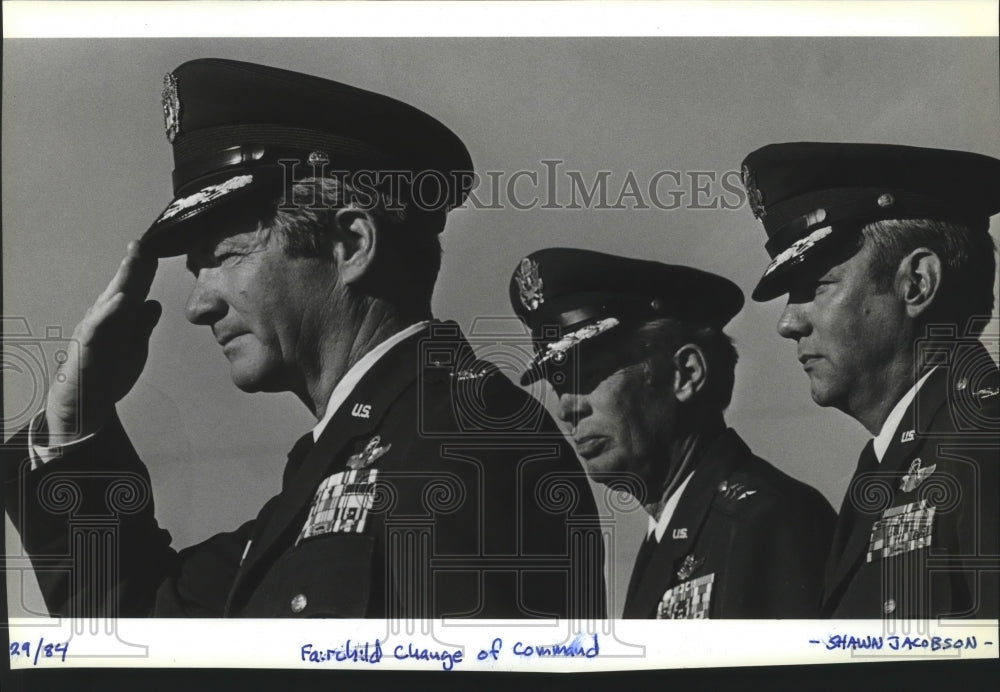 1984 Press Photo Lt Gen James E Leight Jr, et at at Fairchild Air Force Base - Historic Images