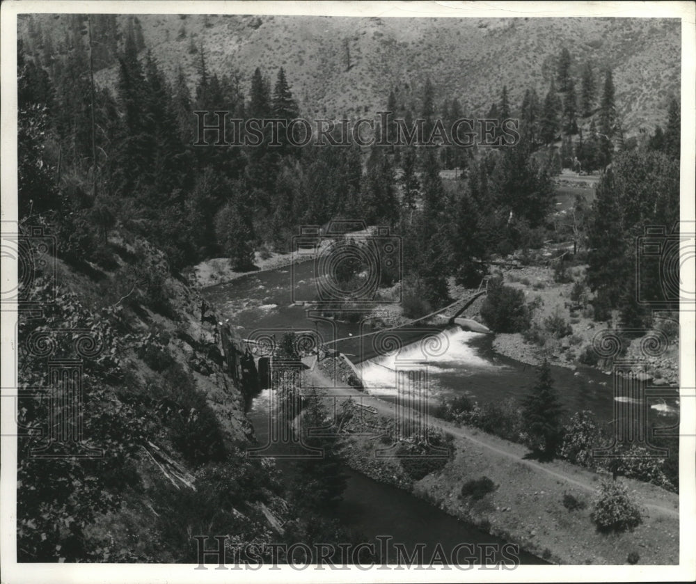 Press Photo Tieton River Dam shunts water to Yakima Project for irrigation - Historic Images