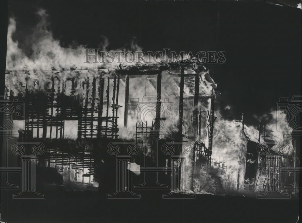 1968 Press Photo Building engulfed in flames - spa62607 - Historic Images
