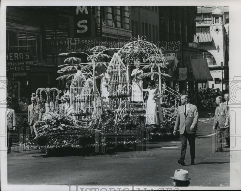 1969 Nature Themed Float at Lilac Festival-Historic Images