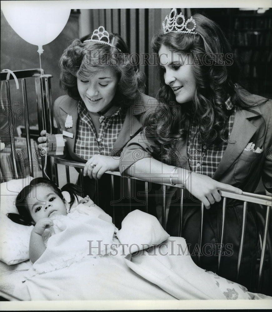 1979 Lilac Princesses Diana Bueschke visits Shriner&#39;s Hospital-Historic Images