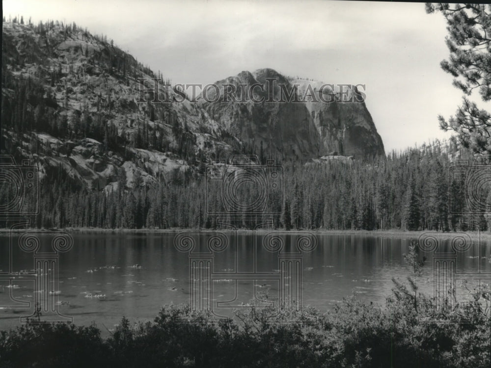 1970 Press Photo Yellow Jacket Lake, Sugar Loaf Mountain area in Idaho - Historic Images