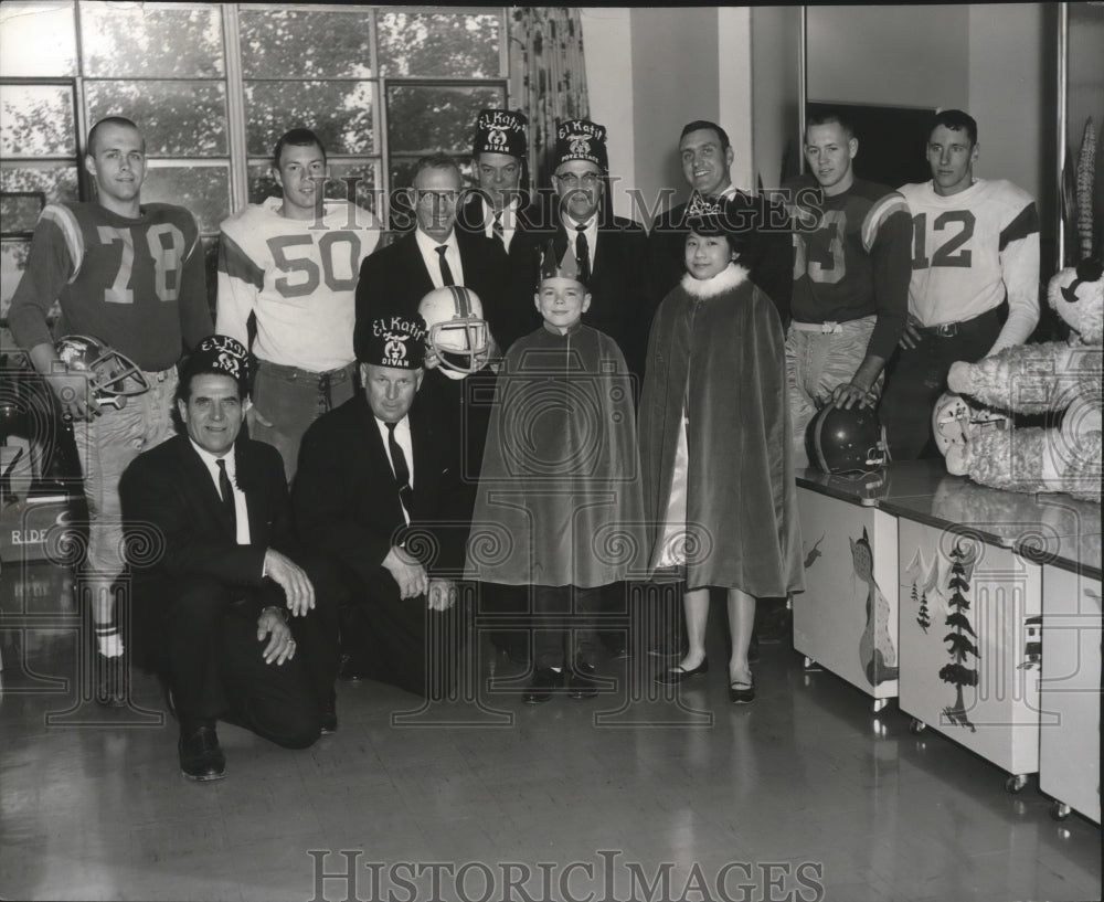 1984 Press Photo Representatives of the Shadle Park and Gonzaga football teams - Historic Images