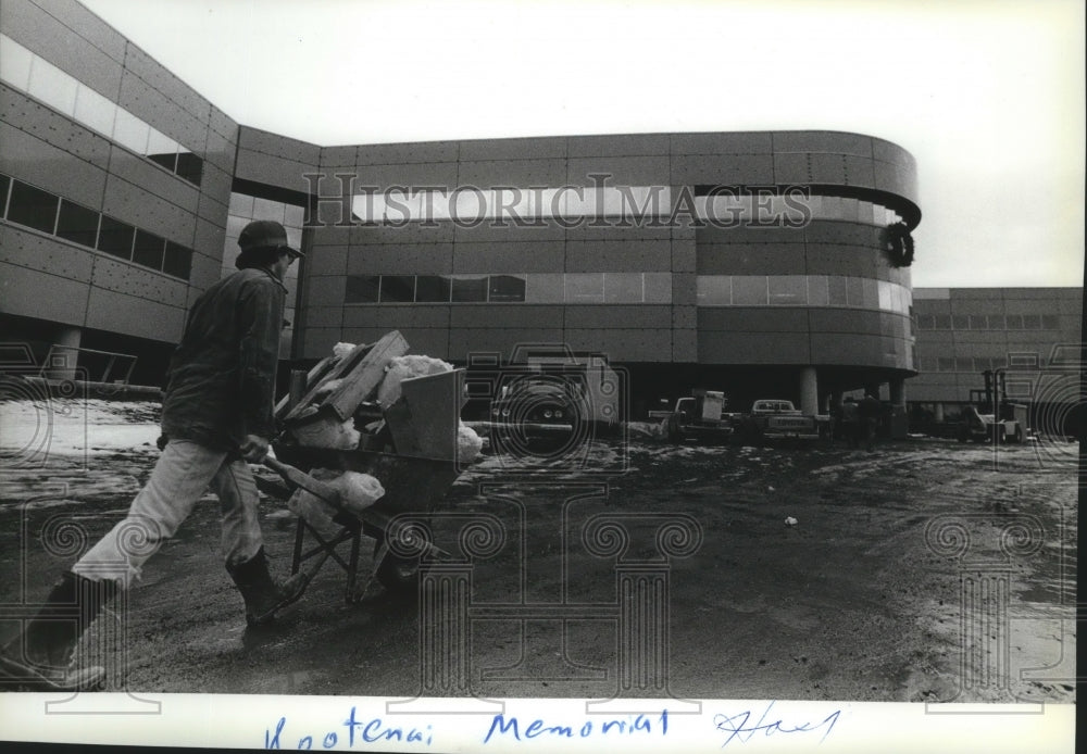 1984 Press Photo Kootenai Memorial Hospital - spa69729 - Historic Images