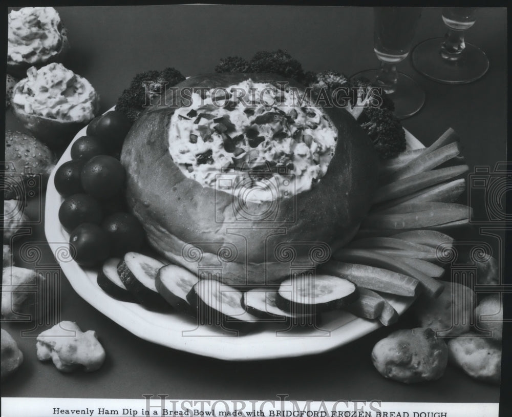 1982 Press Photo Heavenly Ham Dip in Bread Bowl made w/ Bridgford Froz