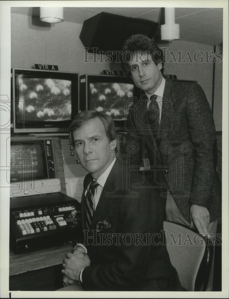 1986 Press Photo Tom Brokaw with Robert Bazell to anchor Life Death and AIDS - Historic Images