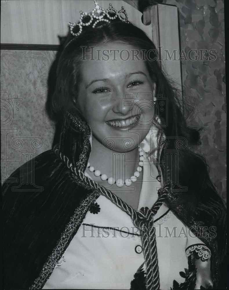 1974 Press Photo Lilac Festival Princess Theresa Lynn Henderson of Fer ...