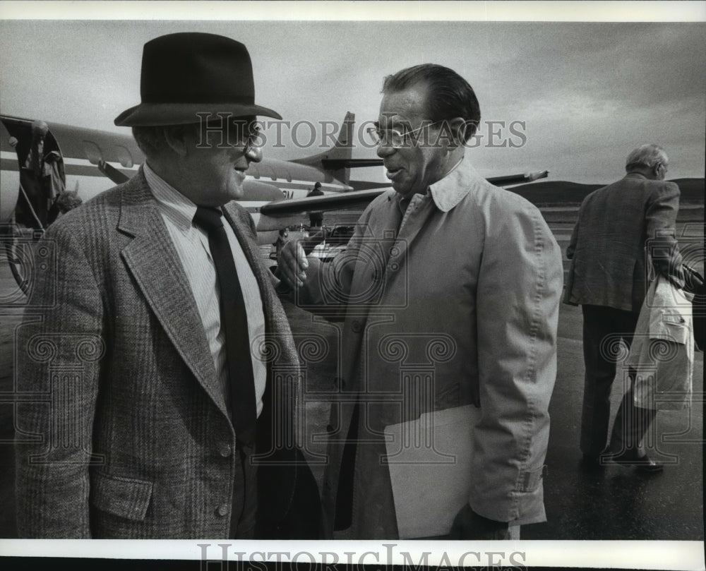 1983 Press Photo Journalist-Richard Salant and Fred Friendly - spa71950 - Historic Images