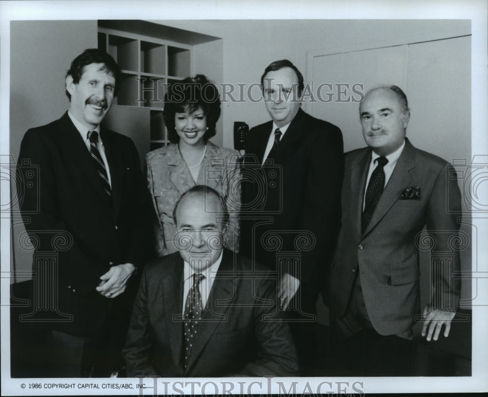 1986 Press Photo Business World casts-Sander Vanocur, Gordon Williams - Historic Images