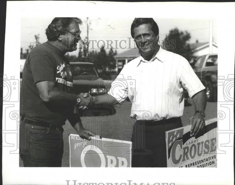 1994 Press Photo George Orr &amp; Larry Crouse hold their campaign signs - spa72135 - Historic Images
