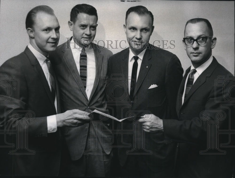 1968 Press Photo New Dental Officers-Dr. Otto Stevens, Dr. Blomquist map plans - Historic Images