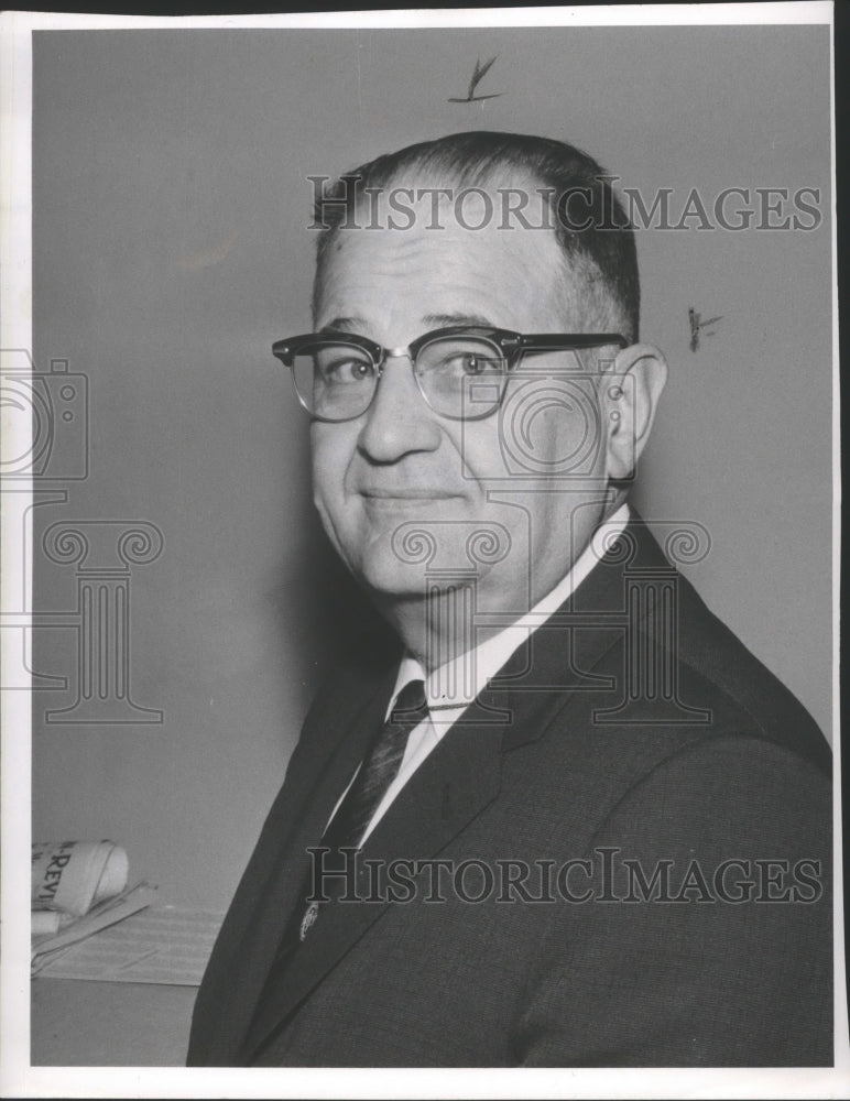 1964 Press Photo William E Sheldon vice president of Columbia Electric - Historic Images