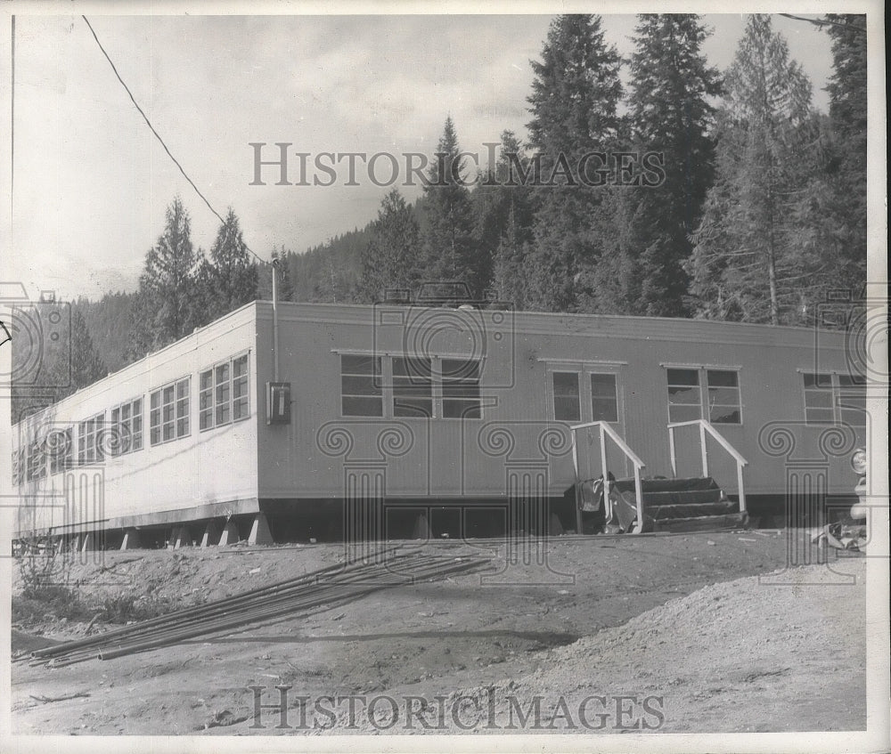 1985 Press Photo Dormitory at Job Corps Camp on Selway River in Idaho - Historic Images