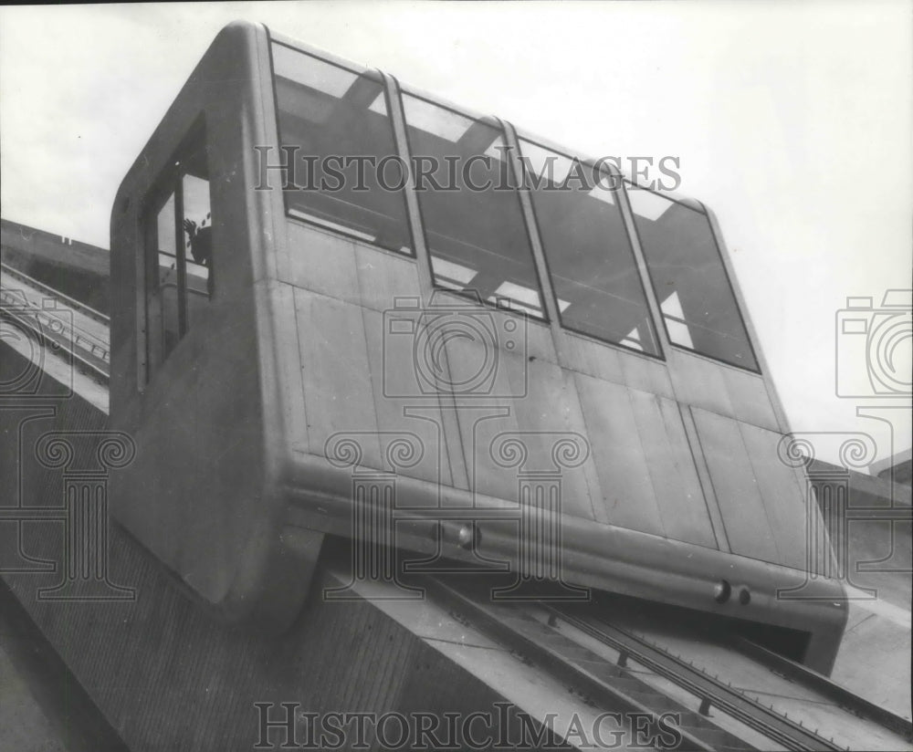 1978 Press Photo New incline elevator on Grand Coulee's forebay dam for tourists - Historic Images